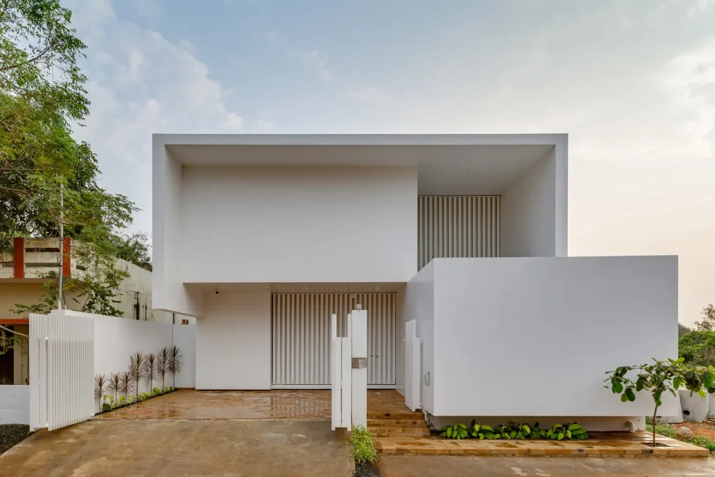 Minimalist house elevation: Striking Designs for Modern Living
